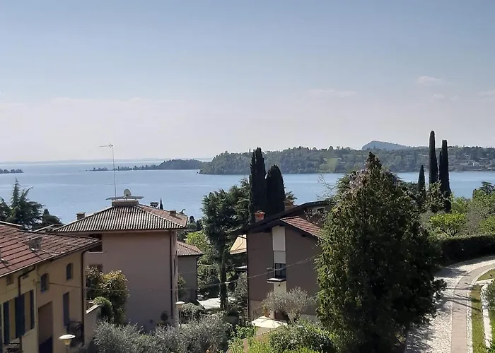 Valle Fiorita 42 - Lake View Apartment