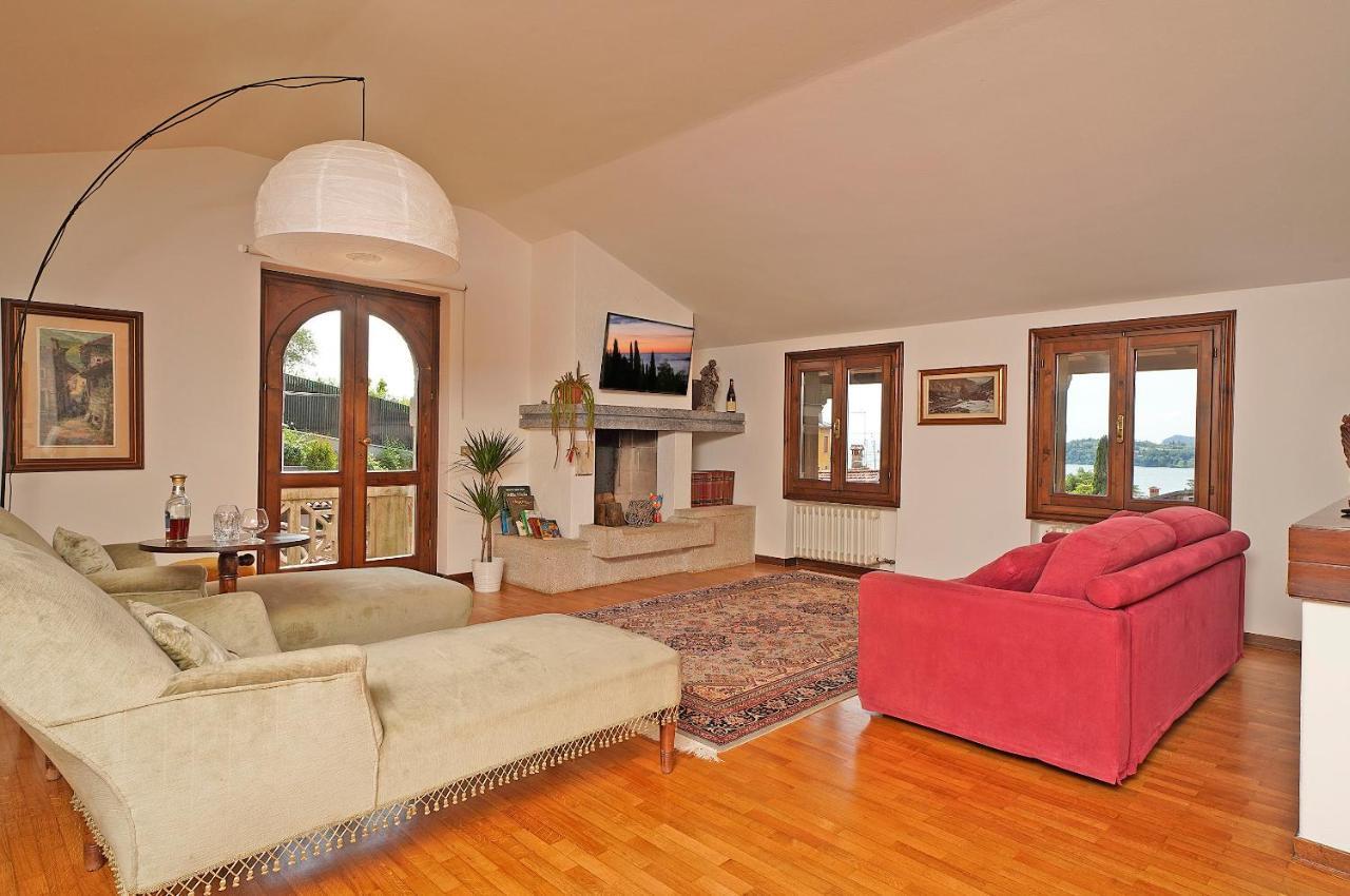 Valle Fiorita 42 - View Gardone Riviera