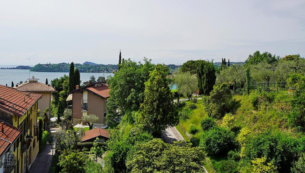 Valle Fiorita 42 - View * Gardone Riviera